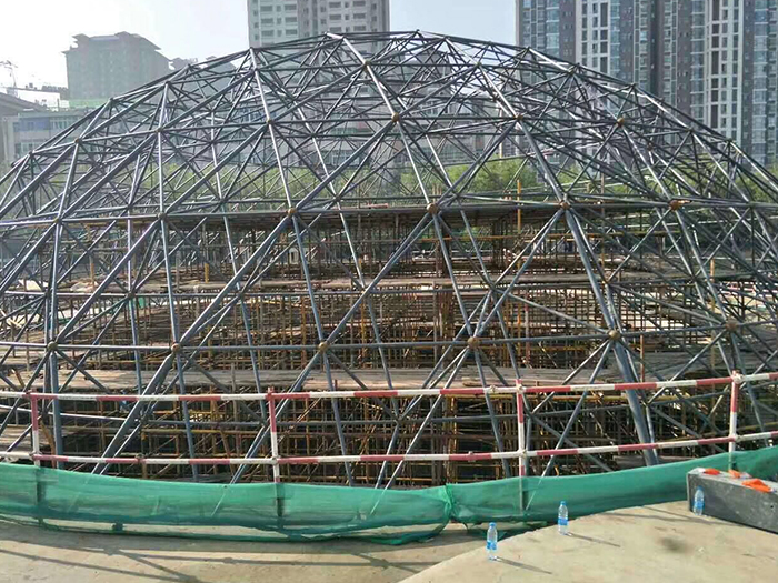 景洪球形网架钢结构施工